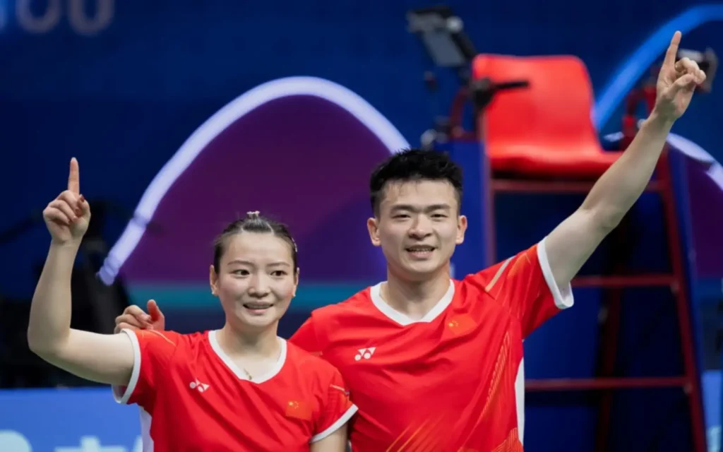 แบดมินตัน โอลิมปิก 2024 เหรียญทองคู่ผสม Zheng Siwei Huang Yaqiong
